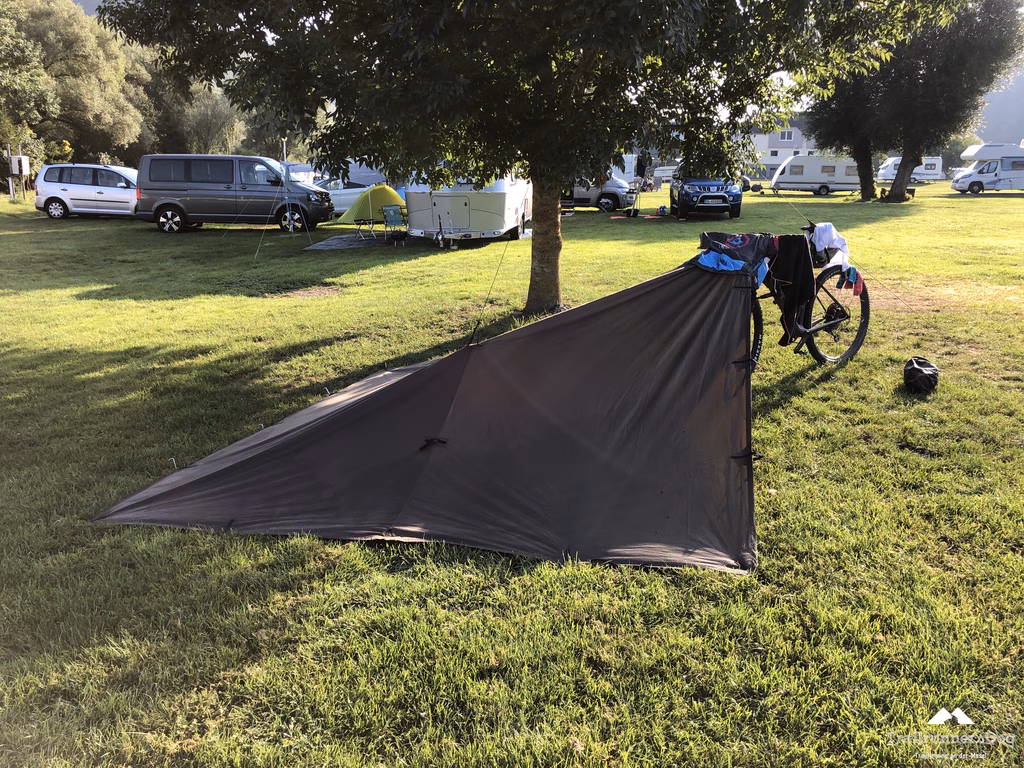 Lagerplatz auf der Campinginsel Sonnenwerth bei Hatzenport
